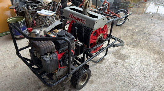 Fumigadora Estacionaria Kioritz con Motor Mitsubishi y Carrete Integrado (Set de Fumigación)