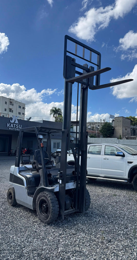 Montacargas Nissan 2.0 Toneladas - Sistema Dual (Gas y Gasolina) - Transmisión Automática